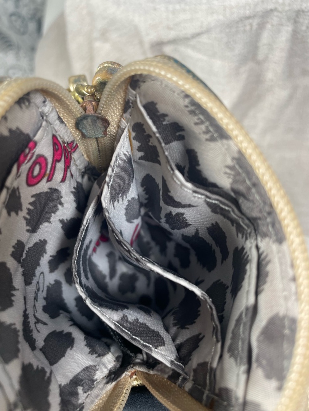 Coach Poppy Metallic Gold Wristlet 3.5 H x 5 L Rare/Retired - Picture 5 of 9